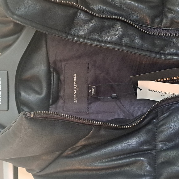 Coat - Picture 4 of 5